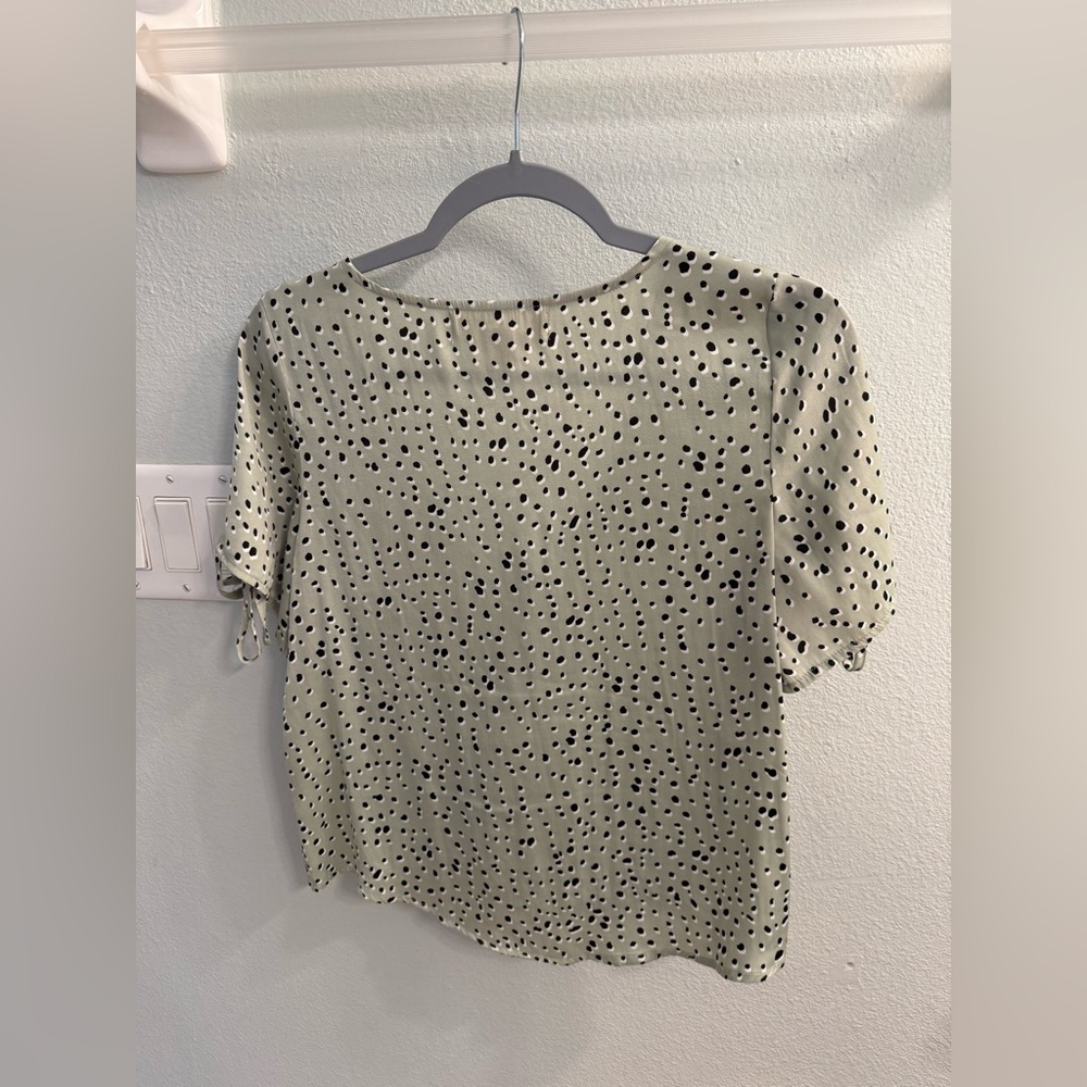 Saltwater LUXE Polka Dot Blouse in Black and light green - Picture 4 of 4